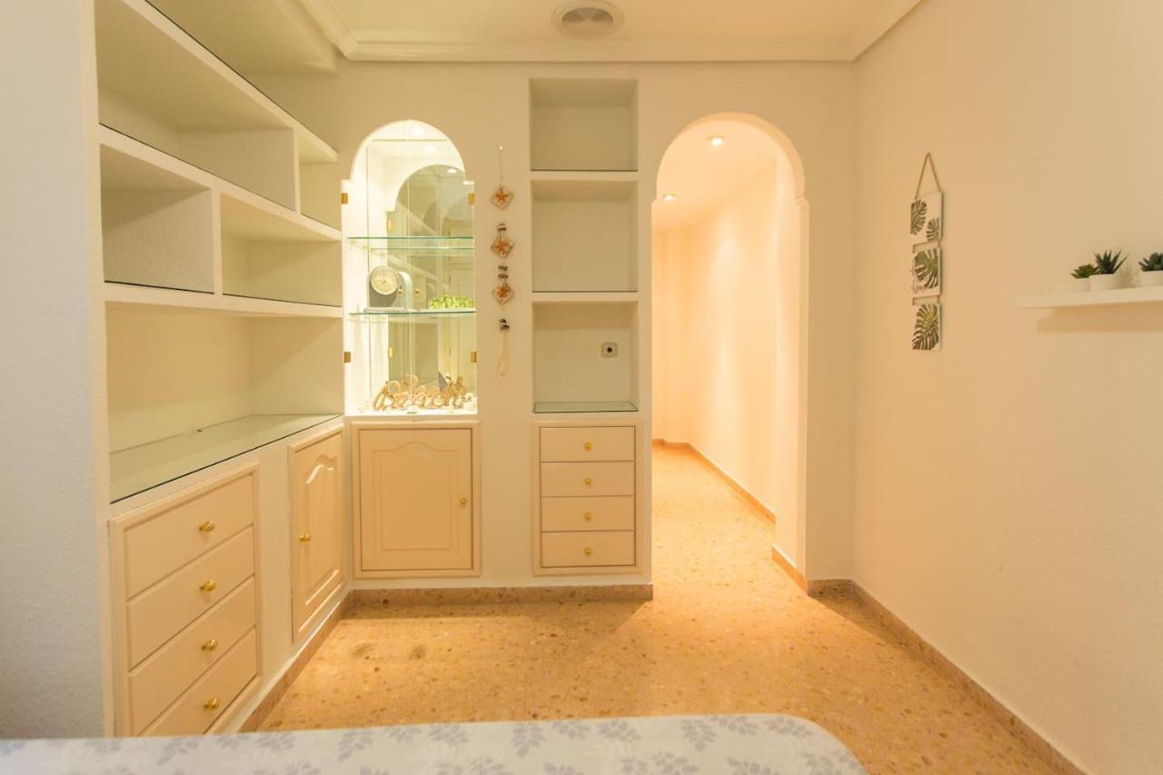 Nice Apartment Close To Mercado Central Аликанте Екстериор снимка