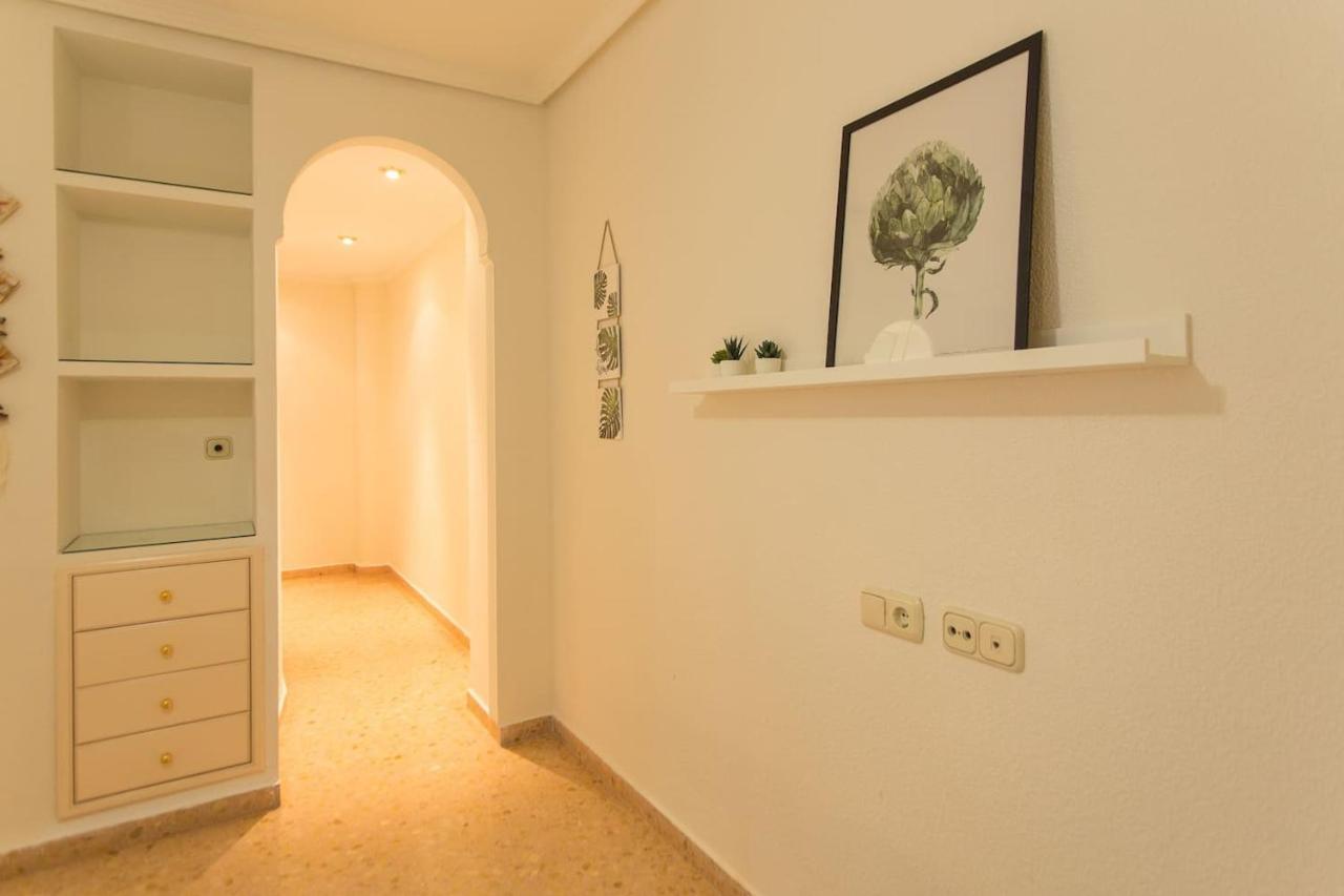 Nice Apartment Close To Mercado Central Аликанте Екстериор снимка